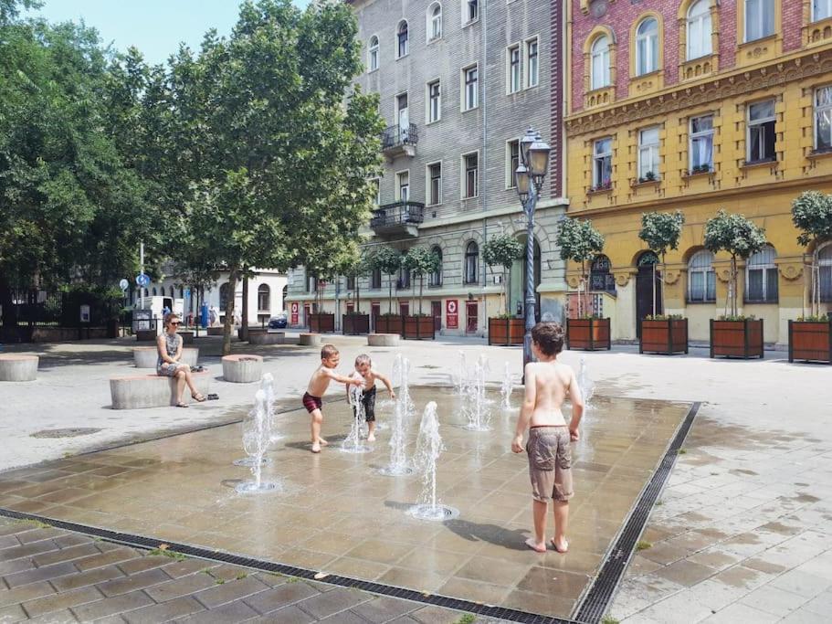Ny Cafe Apartment, Romantic & Central, 30m2, Ac Apartment